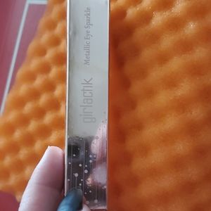 GIRLACTIK METALLIC EYE SPARKLE SHADOW